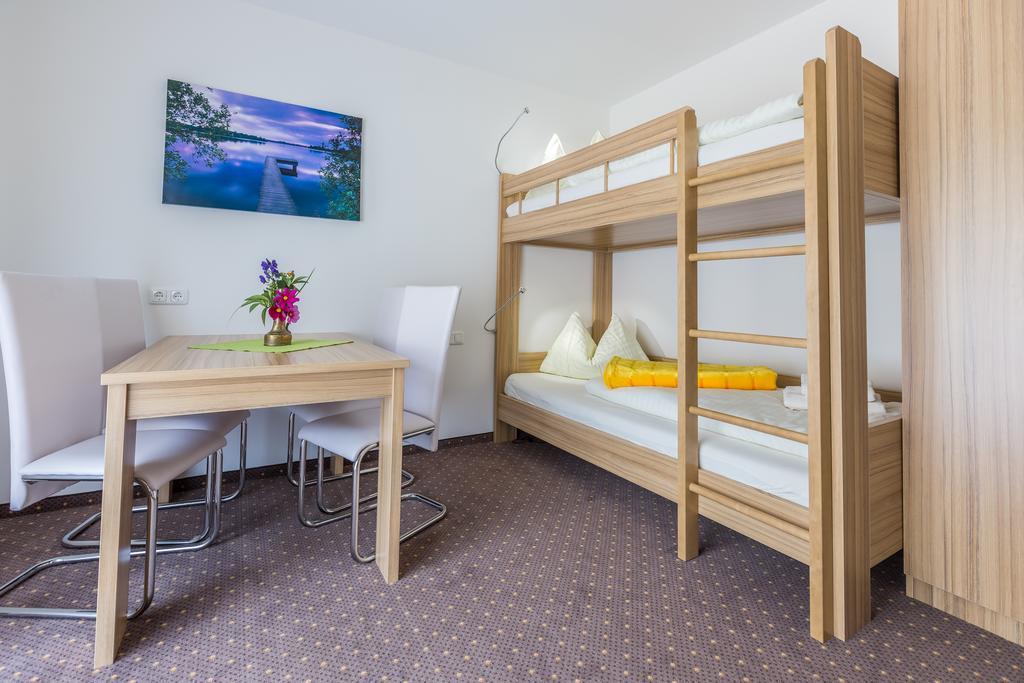 Gaestehaus Krappinger/Pizzeria Mamma Mia Ossiach Rom bilde