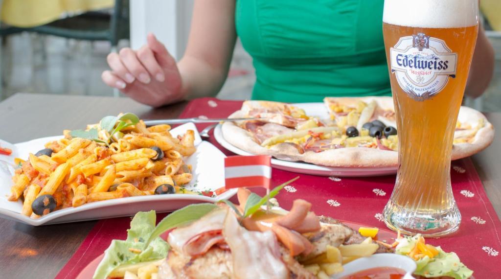 Gaestehaus Krappinger/Pizzeria Mamma Mia Ossiach Eksteriør bilde